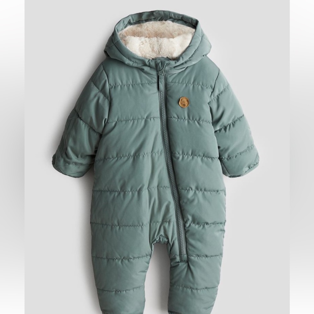 BRAND NEW NEWBORN SNOWSUIT